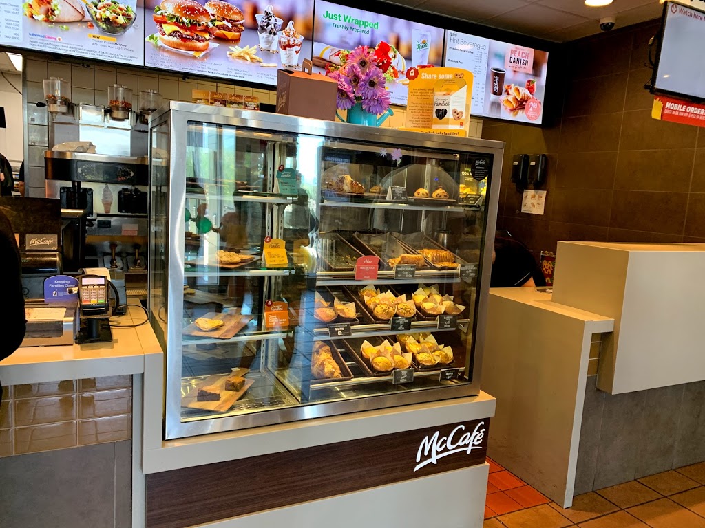 McDonalds | 3010 11 Ave NE, Salmon Arm, BC V1E 2S8, Canada | Phone: (250) 832-3919