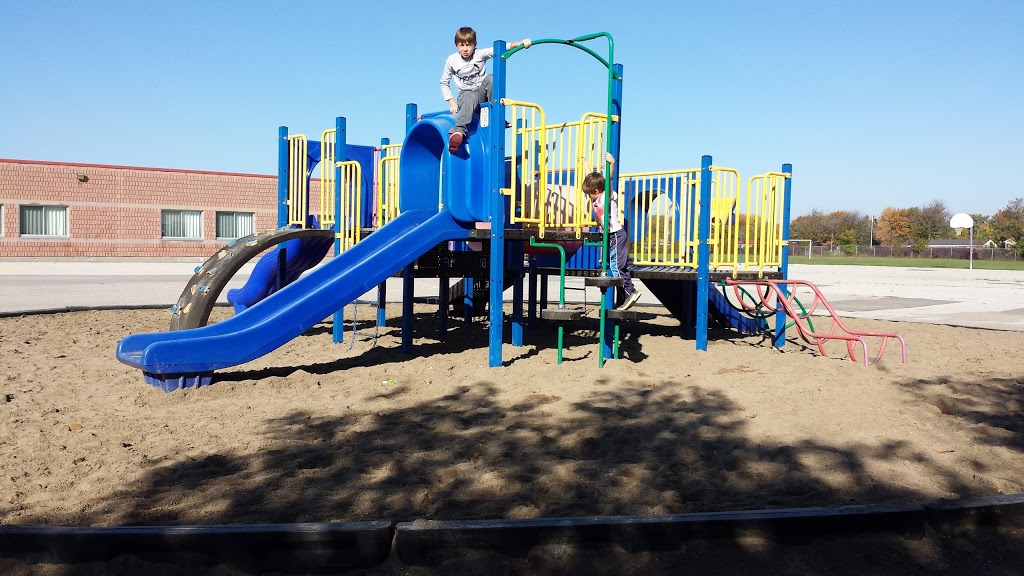 Corunna Athletic Park | 420 Colborne St, Corunna, ON N0N 1G0, Canada | Phone: (519) 867-2651