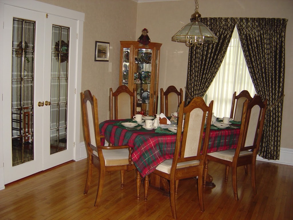 Strathaird Bed and Breakfast | 4372 Simcoe St, Niagara Falls, ON L2E 1T6, Canada | Phone: (902) 314-3086