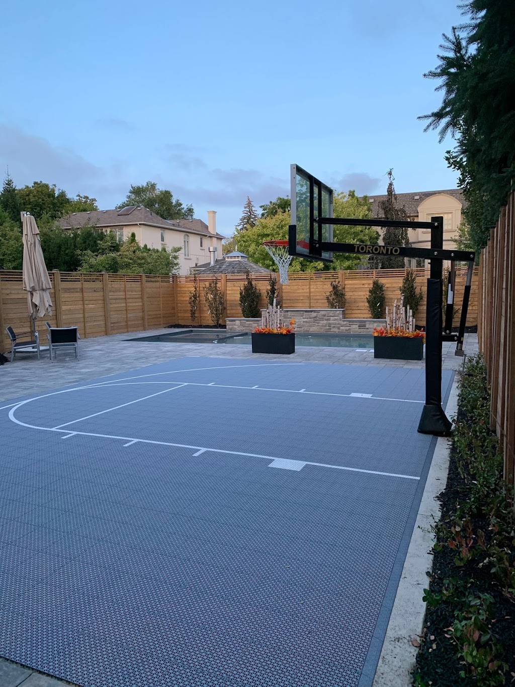 DIY Court Canada | 1515 Matheson Blvd E Unit C1, Mississauga, ON L4W 2P5, Canada | Phone: (833) 287-3492
