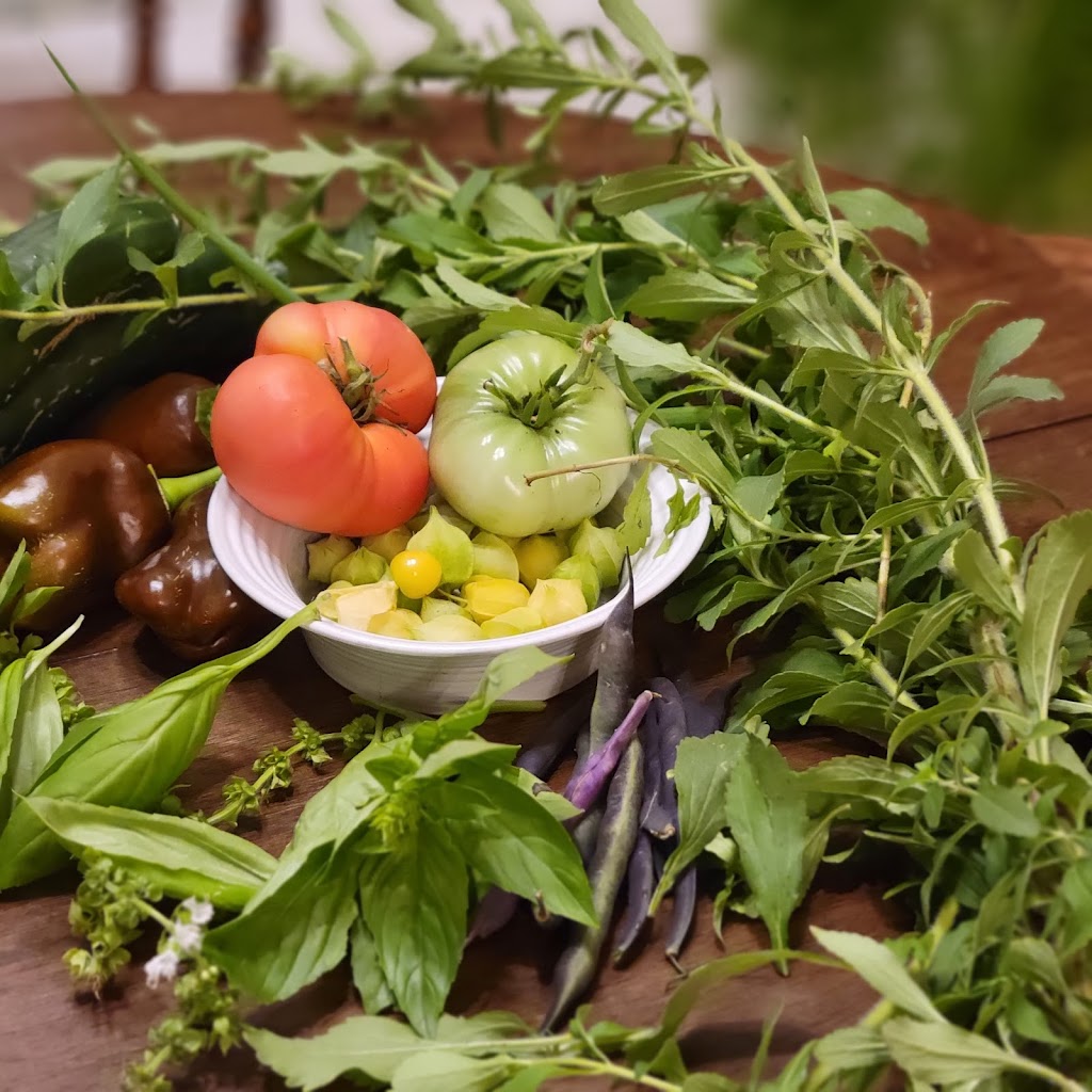 The Gardening Lady | 37 Brookdale Crescent, Whitby, ON L1P 1J4, Canada | Phone: (416) 788-1974