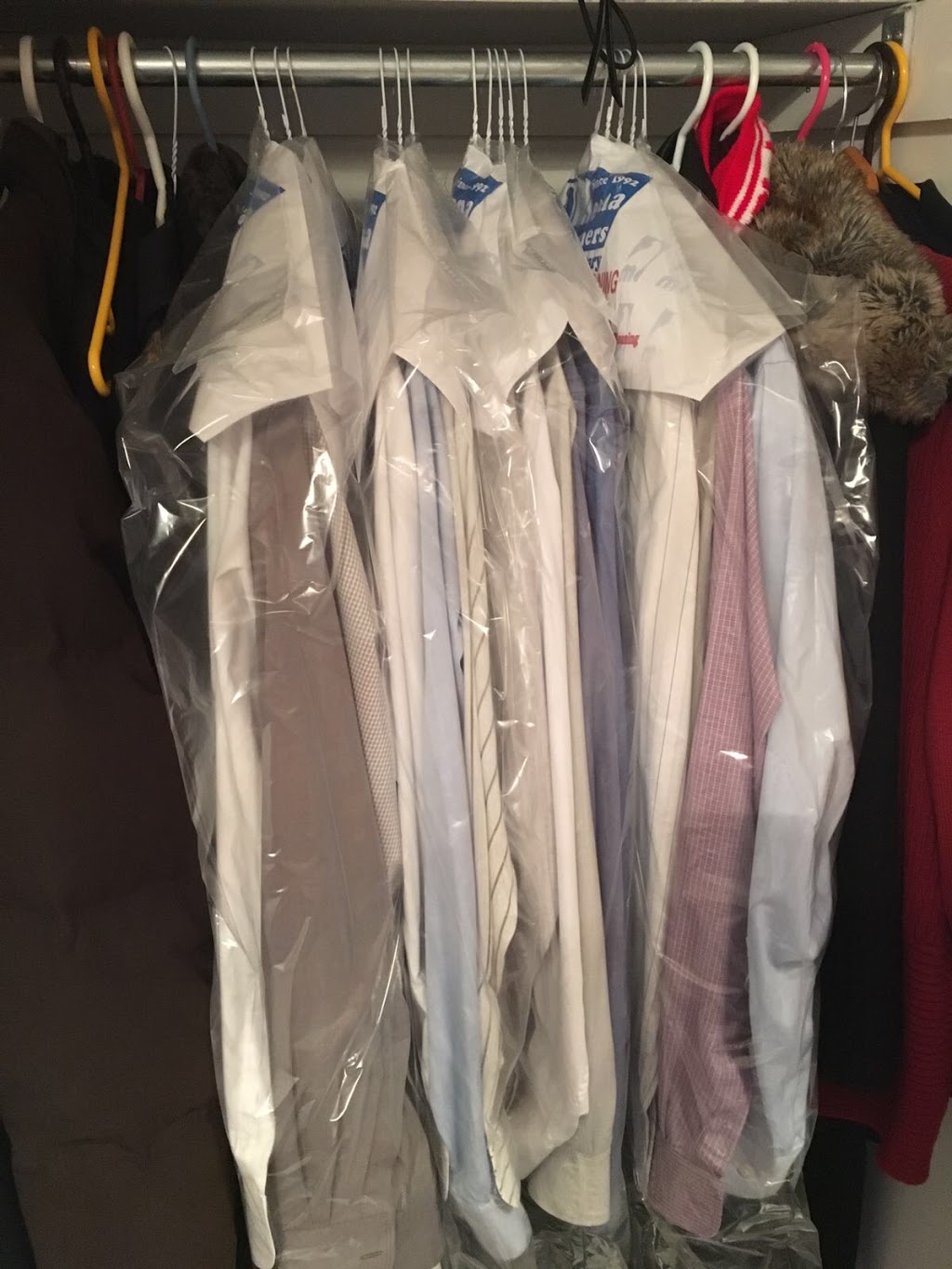 Meena Cleaners | 1201 Britannia Rd W, Mississauga, ON L5V 1N2, Canada | Phone: (905) 813-9903