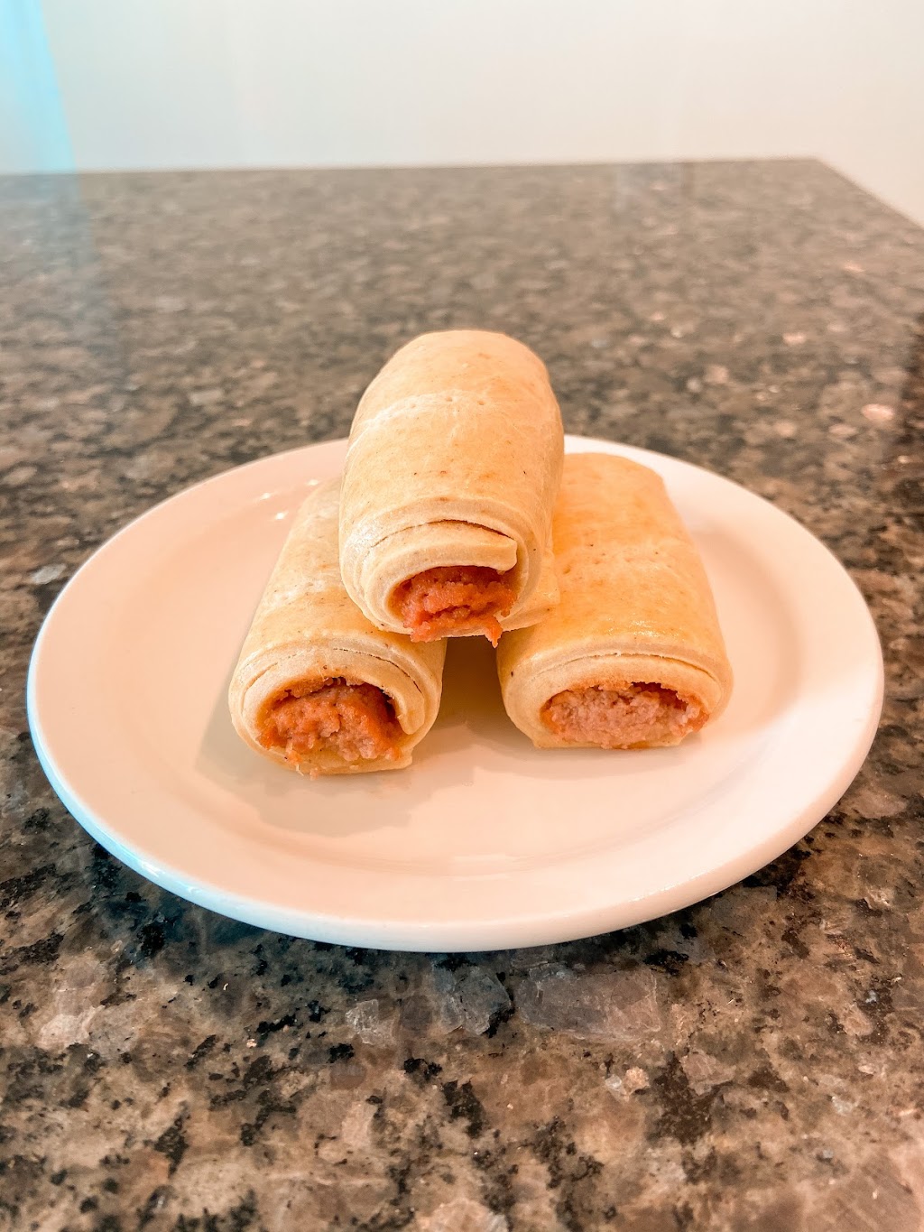 Vikky’s Munchies | 520 White Alder Ave, Gloucester, ON K1T 0G4, Canada | Phone: (647) 313-9712