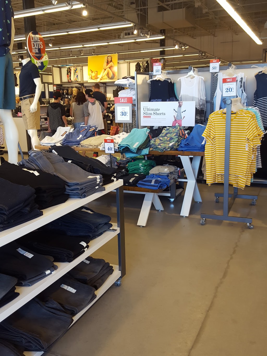 Old Navy | 110 Concert Way, Barrie, ON L4N 6N5, Canada | Phone: (705) 735-0624