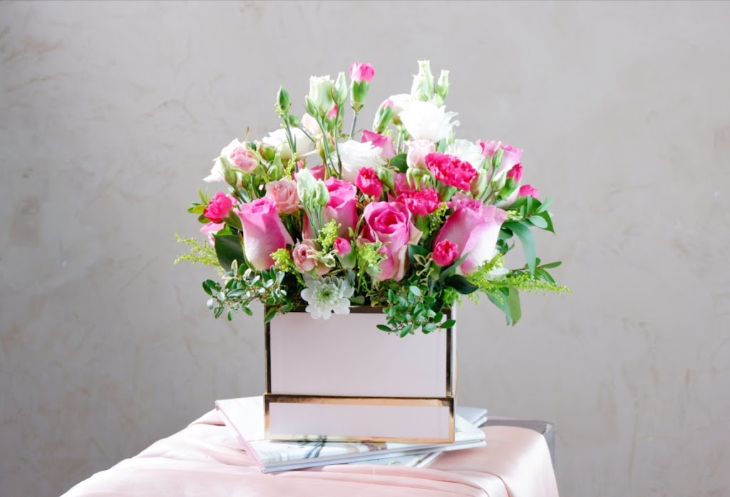 Floral Moment 时光花房 | 95 Major Buttons Dr, Markham, ON L3P 3X4, Canada | Phone: (647) 989-8907