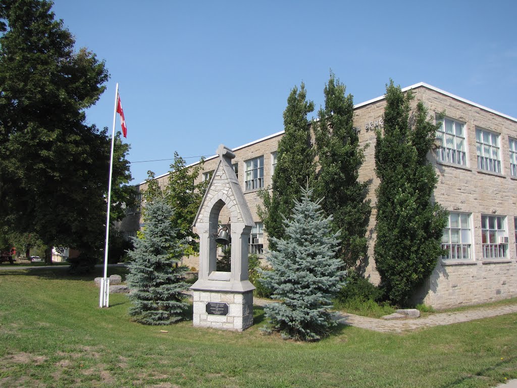 Sydenham High School | 2860 Rutledge Rd, Sydenham, ON K0H 2T0, Canada | Phone: (613) 376-3612