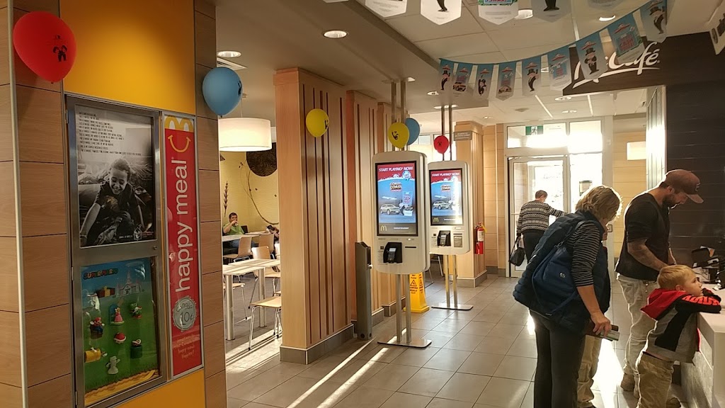 McDonalds | 190 Green Ln E, East Gwillimbury, ON L9N 0C4, Canada | Phone: (905) 898-6842
