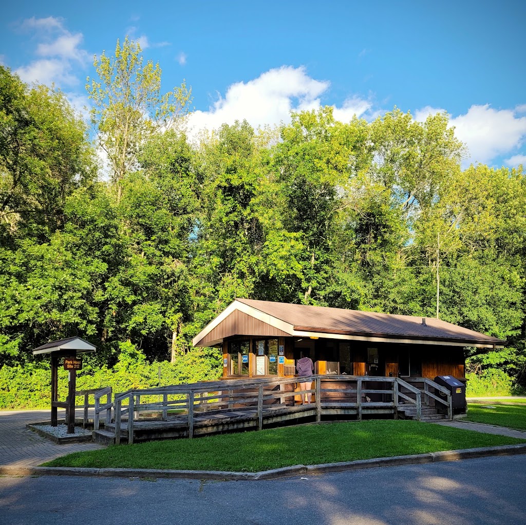 Presquile Provincial Park | 328 PresquIle Pkwy, Brighton, ON K0K 1H0, Canada | Phone: (613) 475-4324