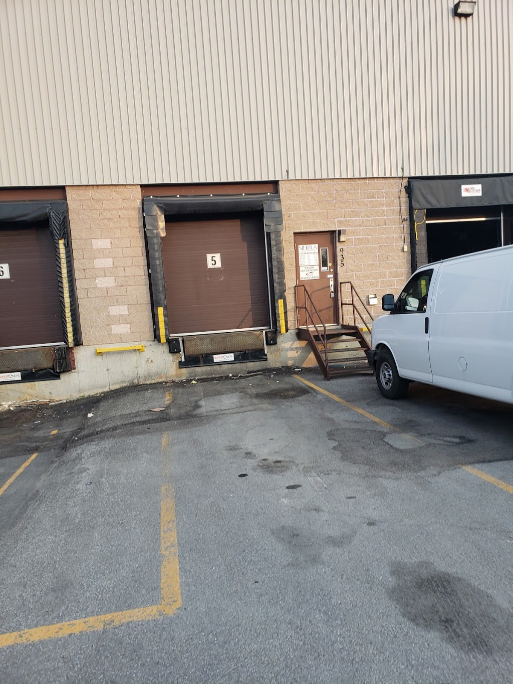 Sierra Flower Trading Inc | 935 Rue Reverchon, Saint-Laurent, QC H4T 4L2, Canada | Phone: (514) 733-3515