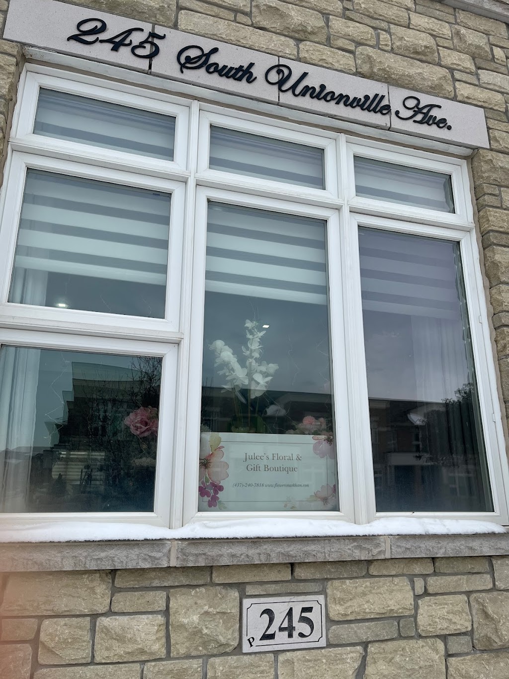 Julees Floral & Gifts Boutique | 245 South Unionville Ave, Markham, ON L3R 5L3, Canada | Phone: (437) 240-7818