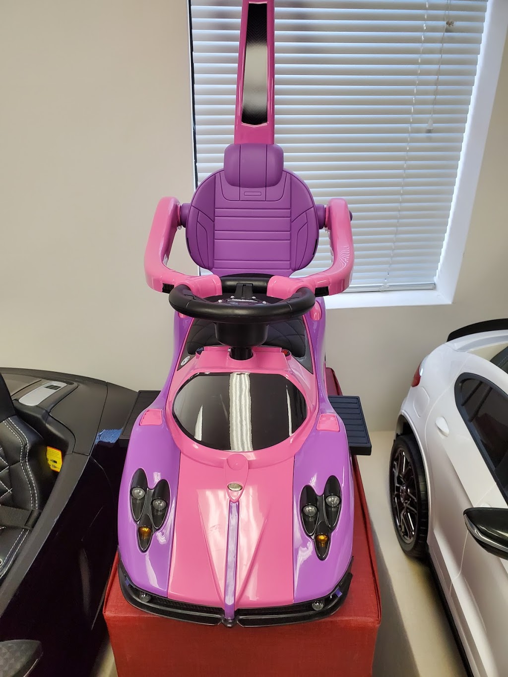 KidsVip Exclusive Kids Ride on Cars and Toys | 250 Trowers Rd Unit 1, Woodbridge, ON L4L 5Z6, Canada | Phone: (844) 543-7847