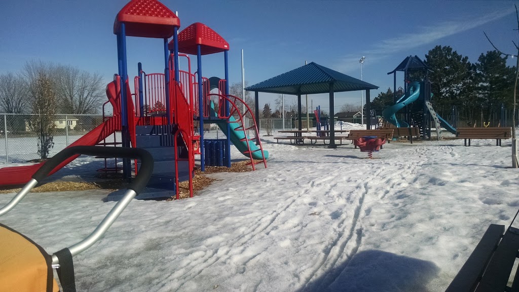 Parc Daniel-Johnson | 4840 Rue Richard, Saint-Hubert, QC J3Y 2M1, Canada | Phone: (450) 463-7311
