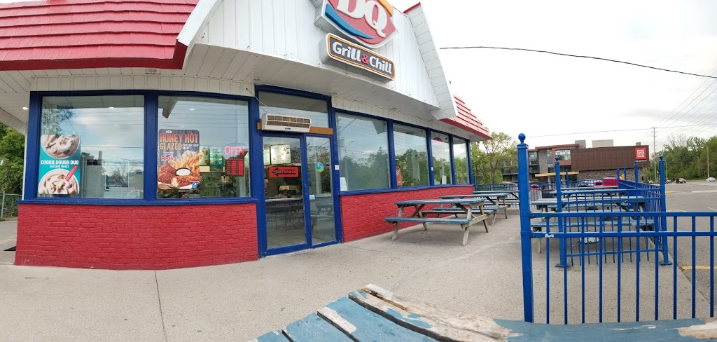 Dairy Queen | 1641 Lakeshore Rd W, Mississauga, ON L5J 1J4, Canada | Phone: (905) 822-8352