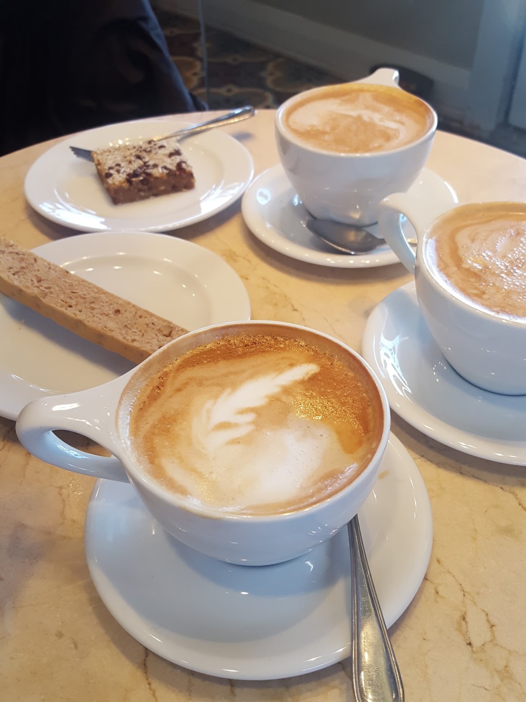 Balzacs Port Dalhousie | 9 Lock St, St. Catharines, ON L2N 5B6, Canada | Phone: (905) 397-8648