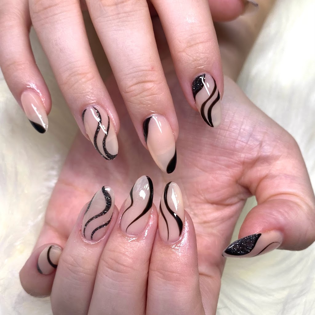 Kiki Nail Studio | 22 Queen St E, Cambridge, ON N3C 2A6, Canada | Phone: (519) 721-7668