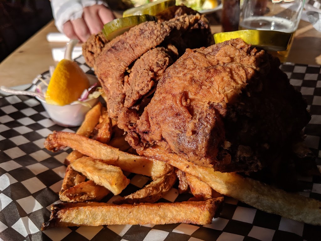Ernies Roadhouse | 7 Queen St W, Cambridge, ON N3C 1G2, Canada | Phone: (519) 658-9562
