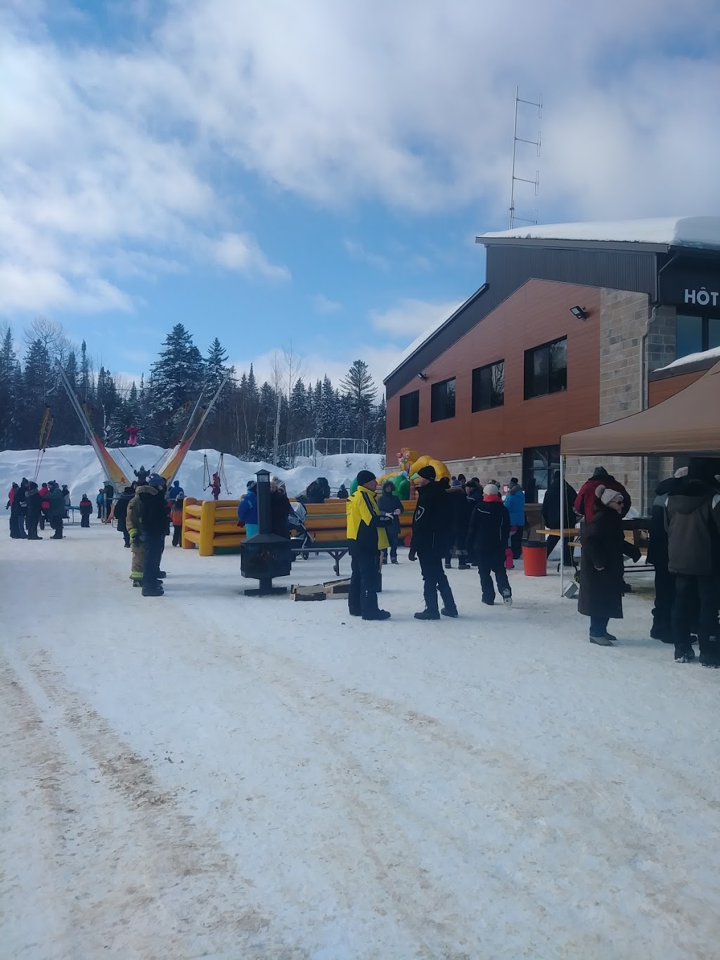 Town Hall | 2351 Chemin dEntrelacs, Entrelacs, QC J0T 2E0, Canada | Phone: (450) 228-2529