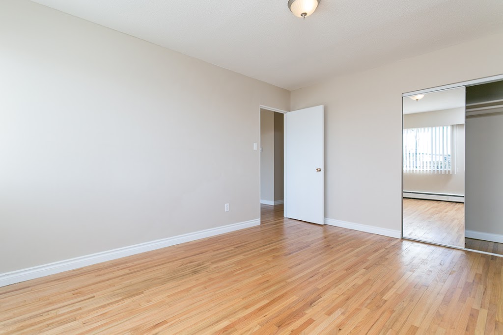 The Laurels Apartments | 910 St Andrews St, New Westminster, BC V3M 1W2, Canada | Phone: (604) 239-8890