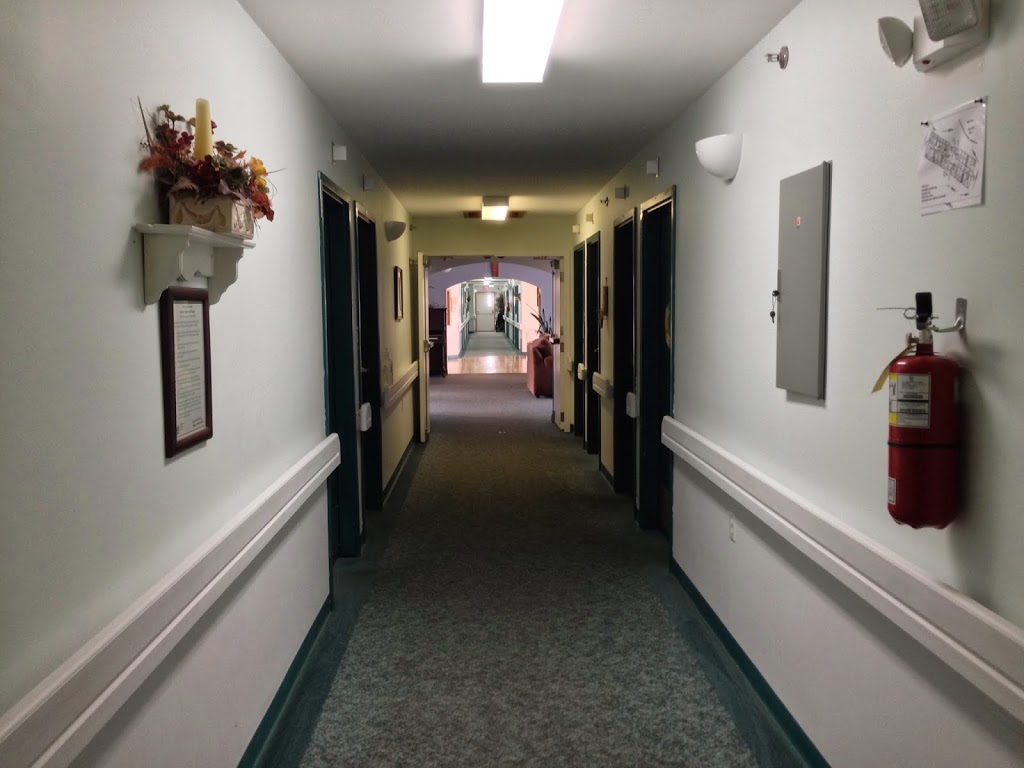 Parkway Lodge | 420 8 Ave SE, Weyburn, SK S4H 3N2, Canada | Phone: (306) 842-7868