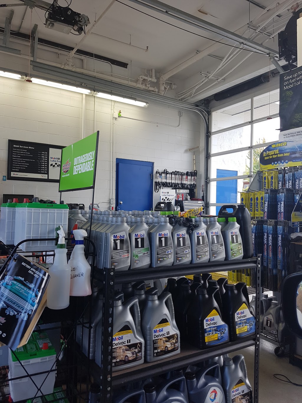Mobil 1 Lube Express | 603 Nicol St, Nanaimo, BC V9R 4T8, Canada | Phone: (250) 754-9493