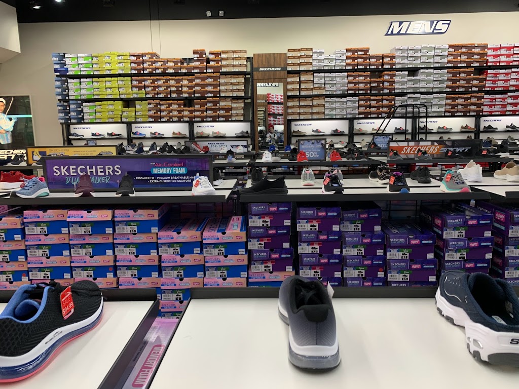 SKECHERS Factory Outlet | 5000 Canoe Pass Wy #434, Tsawwassen, BC V4M 0B3, Canada | Phone: (604) 948-0510