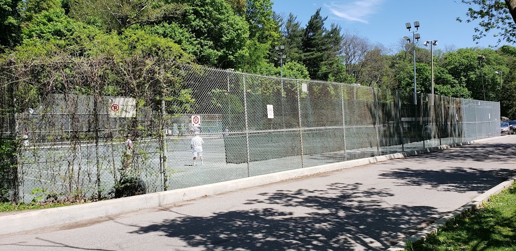 Lawrence Park Tennis Club | point of interest | 51 Alexander Muir Rd, Toronto, ON M4N 0A3, Canada | 4164832276 OR +1 416-483-2276