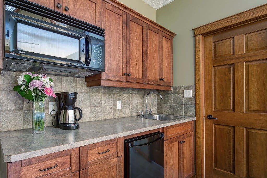 Bighorn Meadows Resort | 10 Bighorn Blvd, Radium Hot Springs, BC V0A 1M0, Canada | Phone: (250) 347-2323