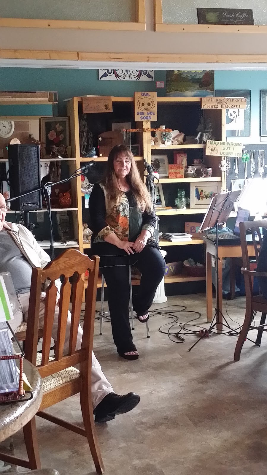 Cassys Coffee House | 10376 Youbou Rd, Youbou, BC V0R 3E1, Canada | Phone: (778) 429-9009