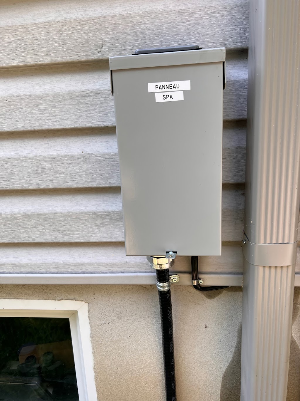 Deltec Électrique Inc. | 32 Imp. de Versailles, Cantley, QC J8V 0K7, Canada | Phone: (819) 328-7155