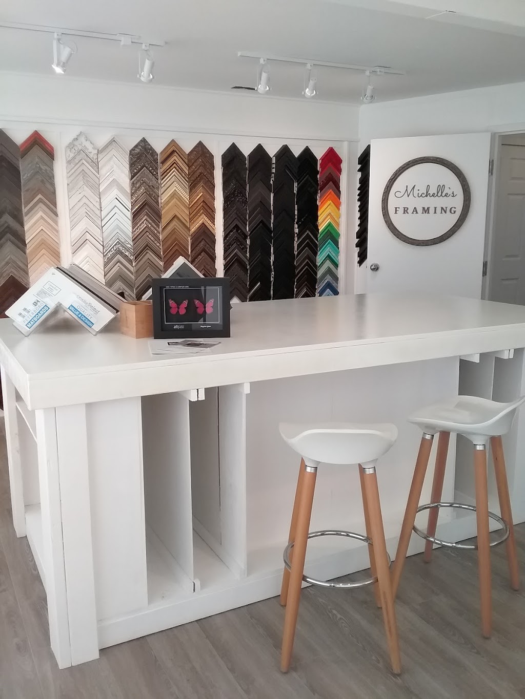 Michelle's Framing 294 The Queensway S, Keswick, ON L4P 2B5, Canada