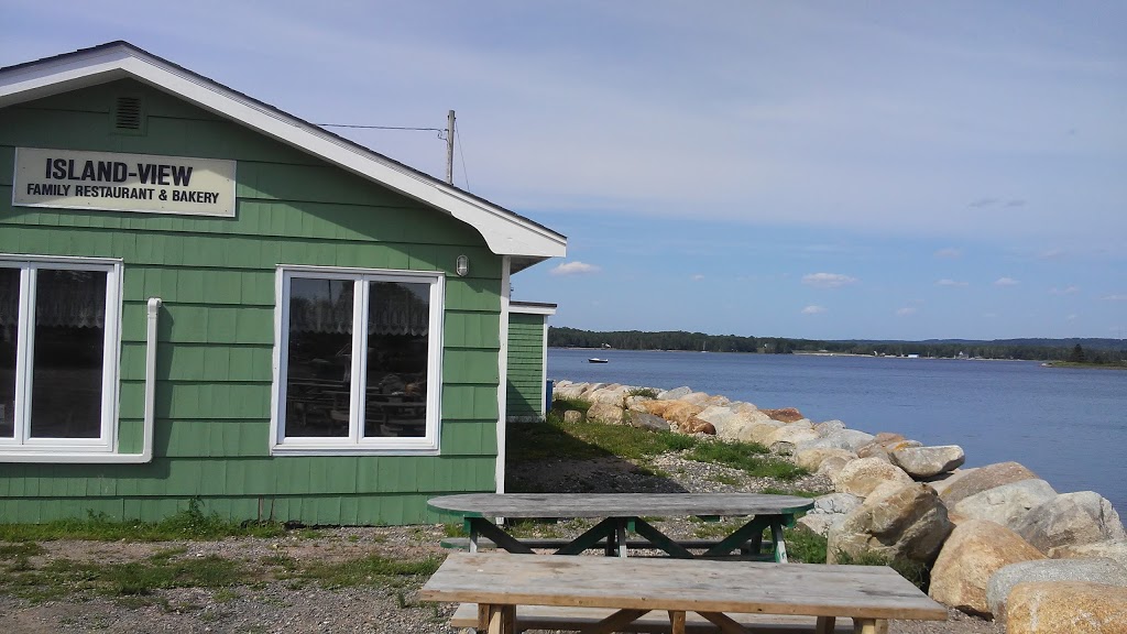 Island View Restaurant | 6301 Nova Scotia Trunk 3, Western Shore, NS B0J 3M0, Canada | Phone: (902) 627-2513