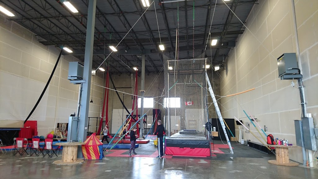 West Coast Flying Trapeze | 19055 Airport Way #105, Pitt Meadows, BC V3Y 2B4, Canada | Phone: (604) 619-1212