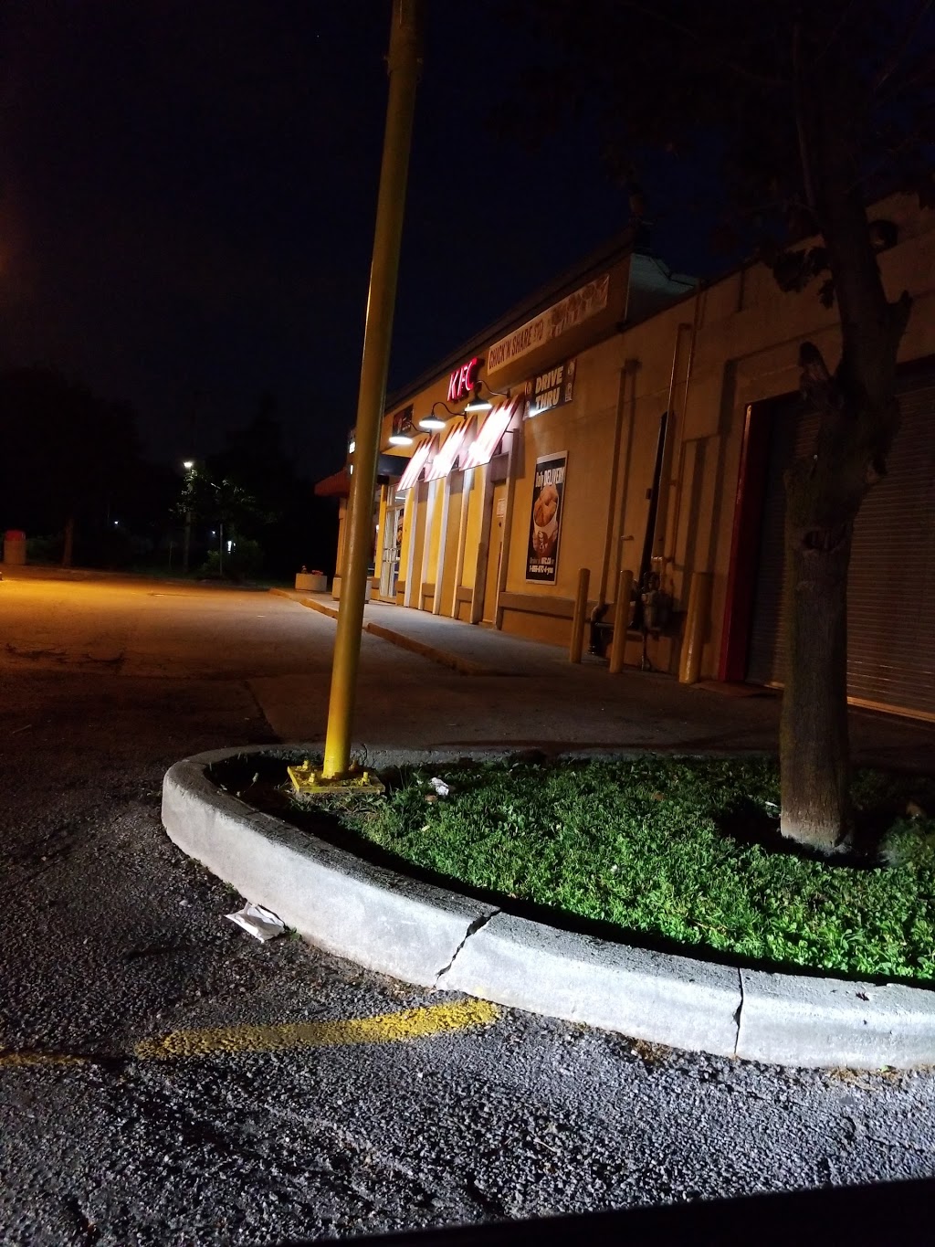 Taco Bell | 7161 Goreway Dr, Mississauga, ON L4T 2T5, Canada | Phone: (905) 677-3813