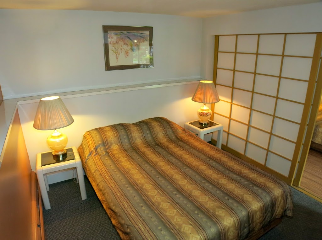 Tiki Village Motor Inn | 2408 34 St, Vernon, BC V1T 5W8, Canada | Phone: (250) 503-5566
