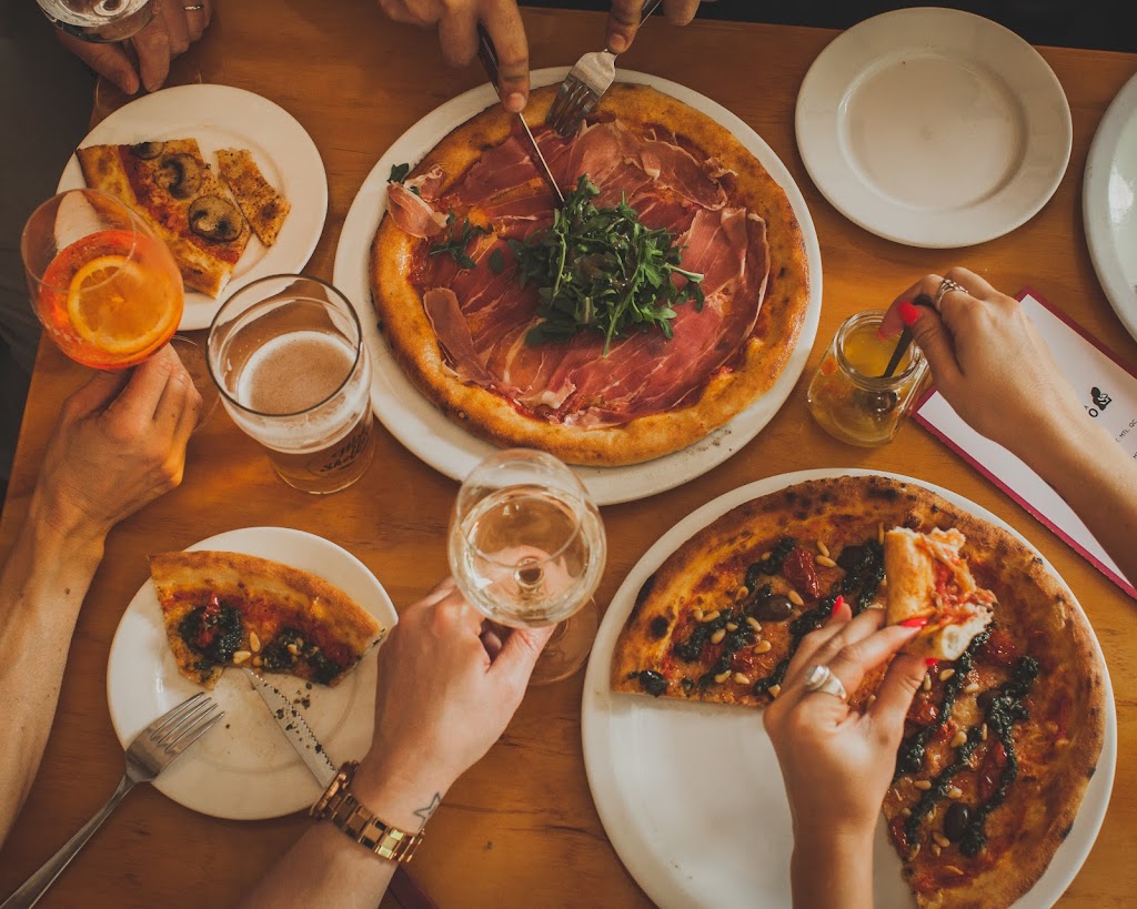 Pizzeria Geppetto | 537 Bd Sir-Wilfrid-Laurier, Mont-Saint-Hilaire, QC J3H 4X7, Canada | Phone: (450) 281-1311