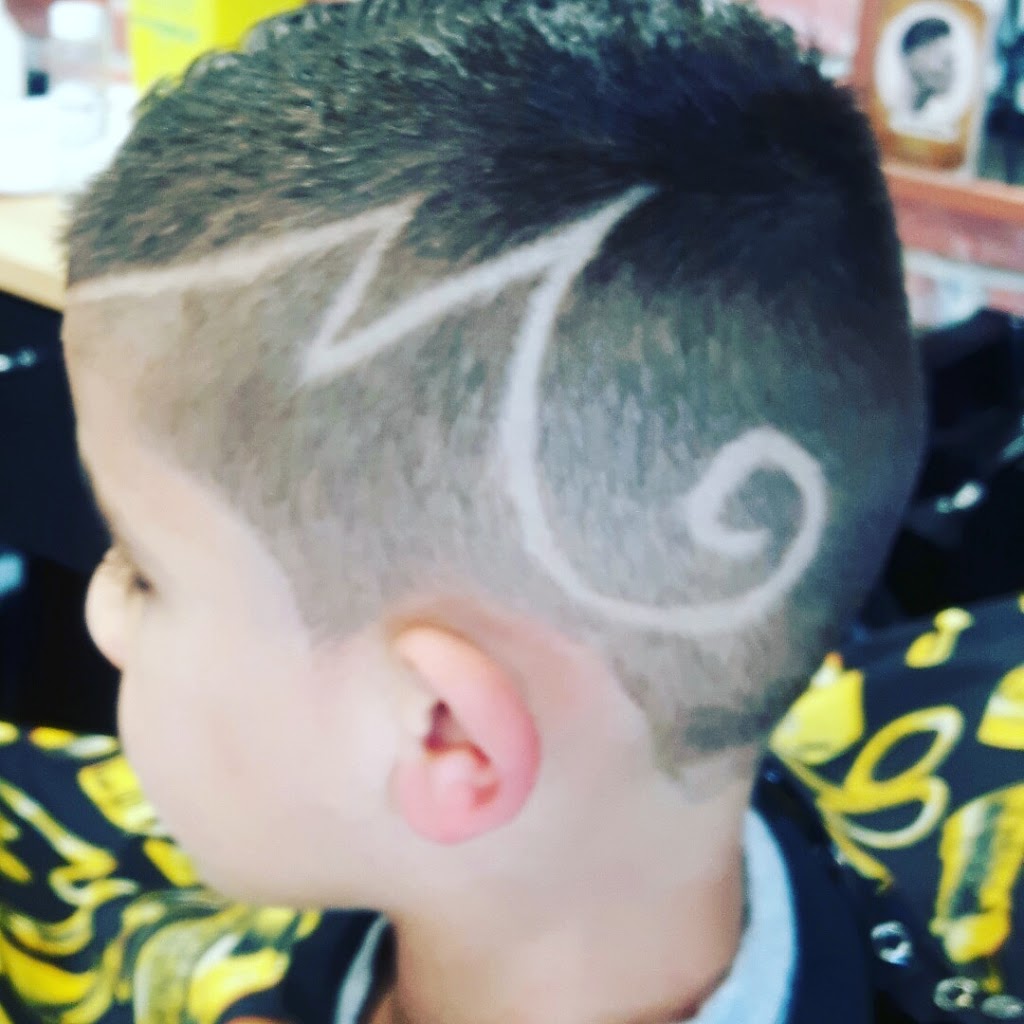Mr. Barber | 19922 Lessard Rd NW, Edmonton, AB T6M 0T9, Canada | Phone: (780) 486-1233
