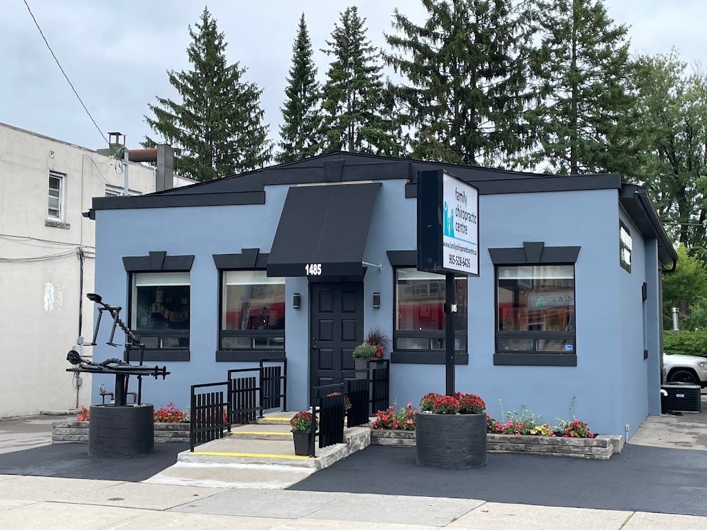 Family Chiropractic Centre | 1485 Main St W, Hamilton, ON L8S 1E1, Canada | Phone: (905) 528-6426