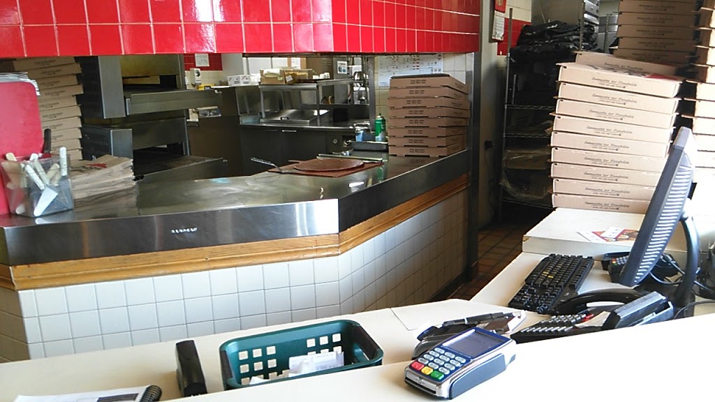 Pizza Hut | 1635 Lawrence Ave W, North York, ON M6L 3C9, Canada | Phone: (416) 241-6006
