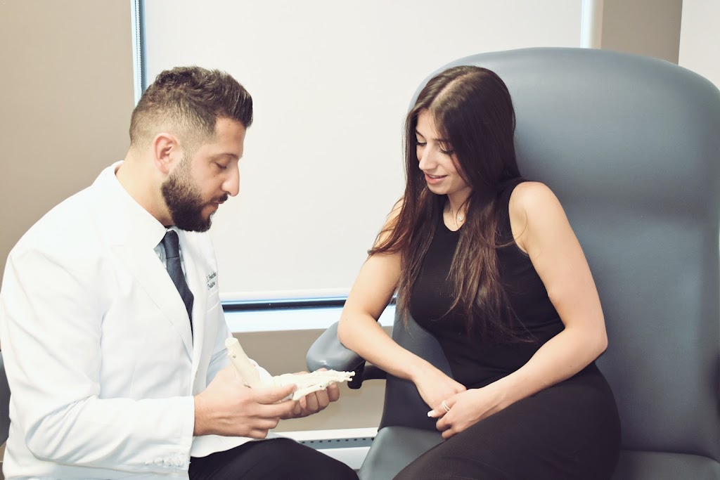 Podiatrie Du Bon Pied - Dr Samer Fneiche Podiatre – Terrebonne | 1425 Chem. Gascon Suite 106, Terrebonne, QC J6X 4L9, Canada | Phone: (450) 471-2608