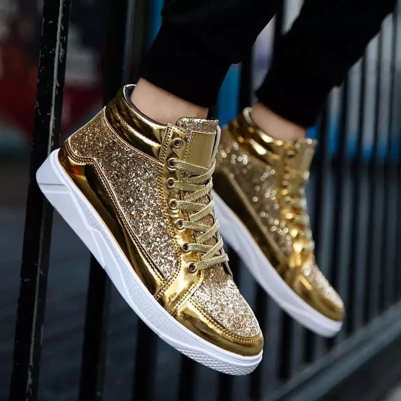 CM SHOES | 2624 Dunwin Dr #10, Mississauga, ON L5L 1J5, Canada | Phone: (647) 381-6072