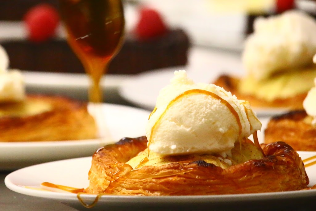 Hole in the Wall Restaurant | 23 Water St, Windsor, NS B0N 2T0, Canada | Phone: (902) 798-5999