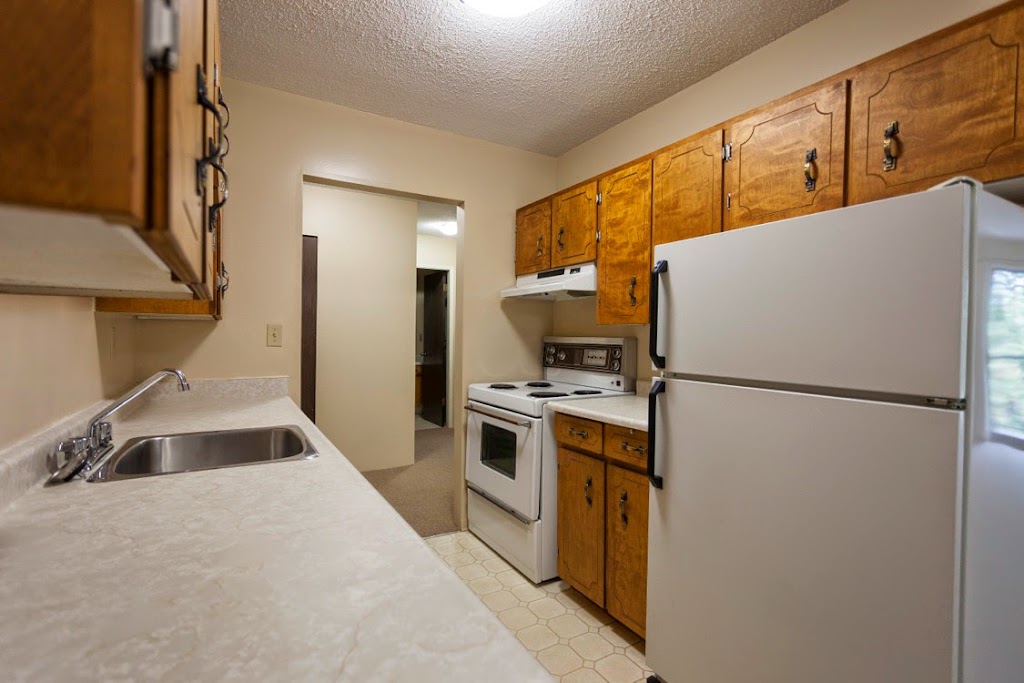 Fair Oaks Apartments | 3501 Savannah Ave, Victoria, BC V8X 1S6, Canada | Phone: (250) 999-8427