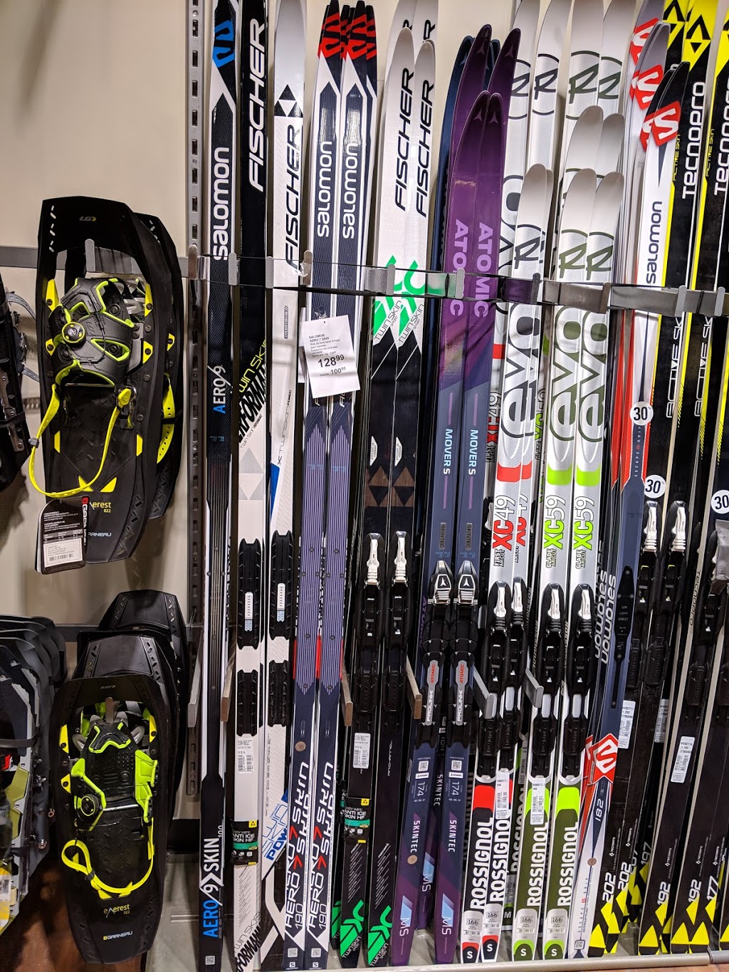Sports Experts | Galeries d, 7999 Boulevard des Galeries dAnjou, Anjou, QC H1M 1W9, Canada | Phone: (514) 353-9000