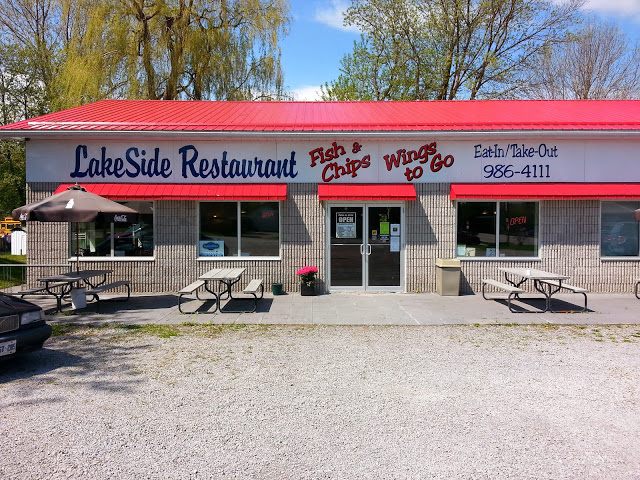 Lakeside Restaurant | 4 Cedar Grove Dr, Caesarea, ON L0B 1E0, Canada | Phone: (905) 986-4111