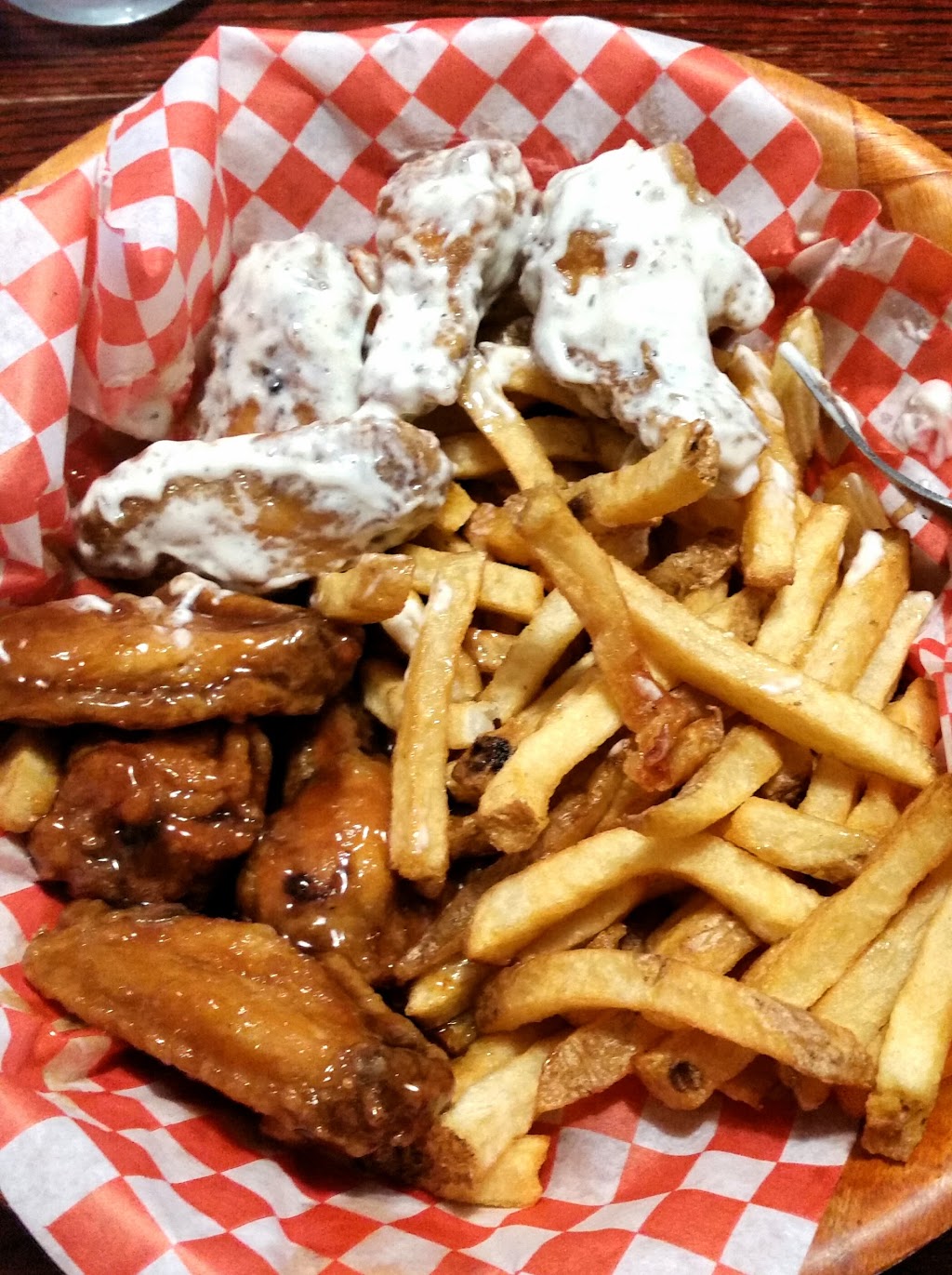 Mansion House Restaurant and Bar | 129 High St, Georgina, ON L0E, Canada | Phone: (905) 722-8345