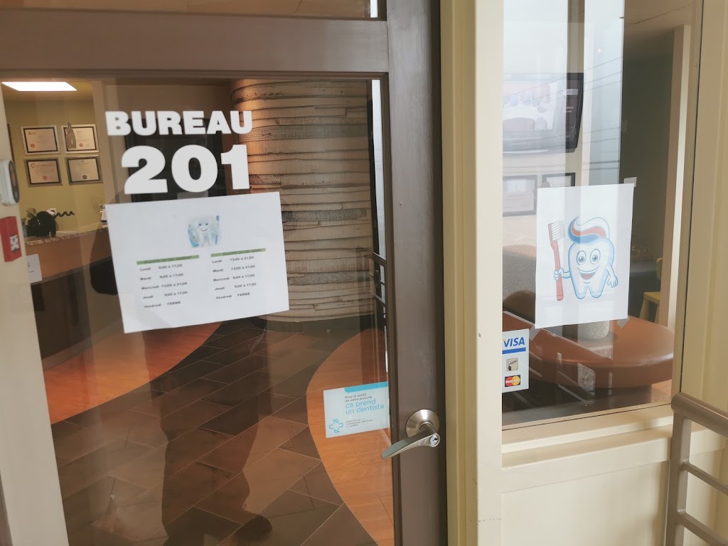 Clinique Dentaire St-Thomas | 6165 Bd Laframboise #201, Saint-Hyacinthe, QC J2R 1G2, Canada | Phone: (450) 796-3303