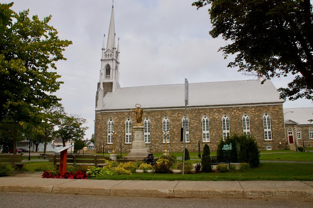 Décollation-of-St-John-the-Baptist Catholic Church | 150 Rue St Jean Baptiste, LIsle-Verte, QC G0L 1K0, Canada | Phone: (418) 898-2682