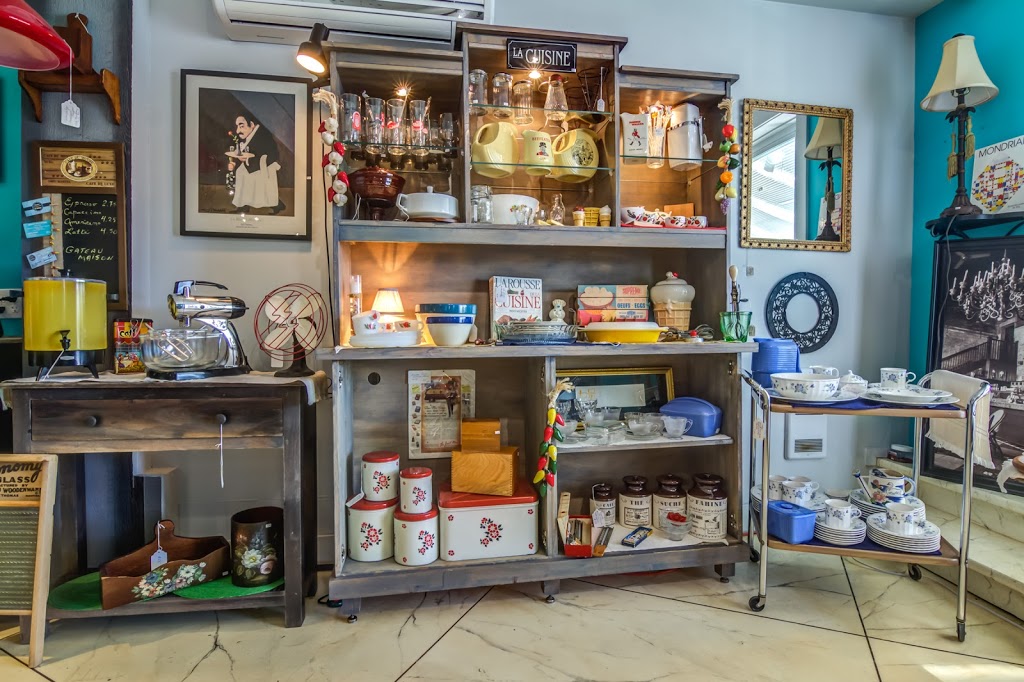 Les Trouvailles Vintage | 380 Rue Principale O, Magog, QC J1X 2A9, Canada | Phone: (819) 919-1224