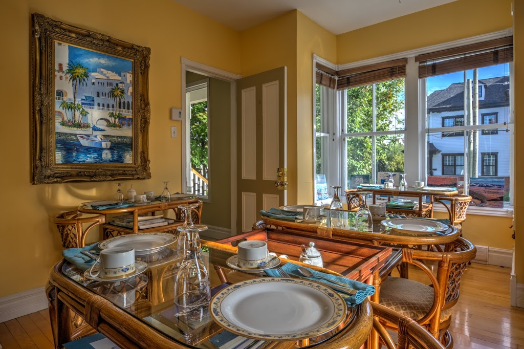 Auberge Marquis de Montcalm | 797 Rue du Général-De Montcalm, Sherbrooke, QC J1H 1J2, Canada | Phone: (819) 823-7773