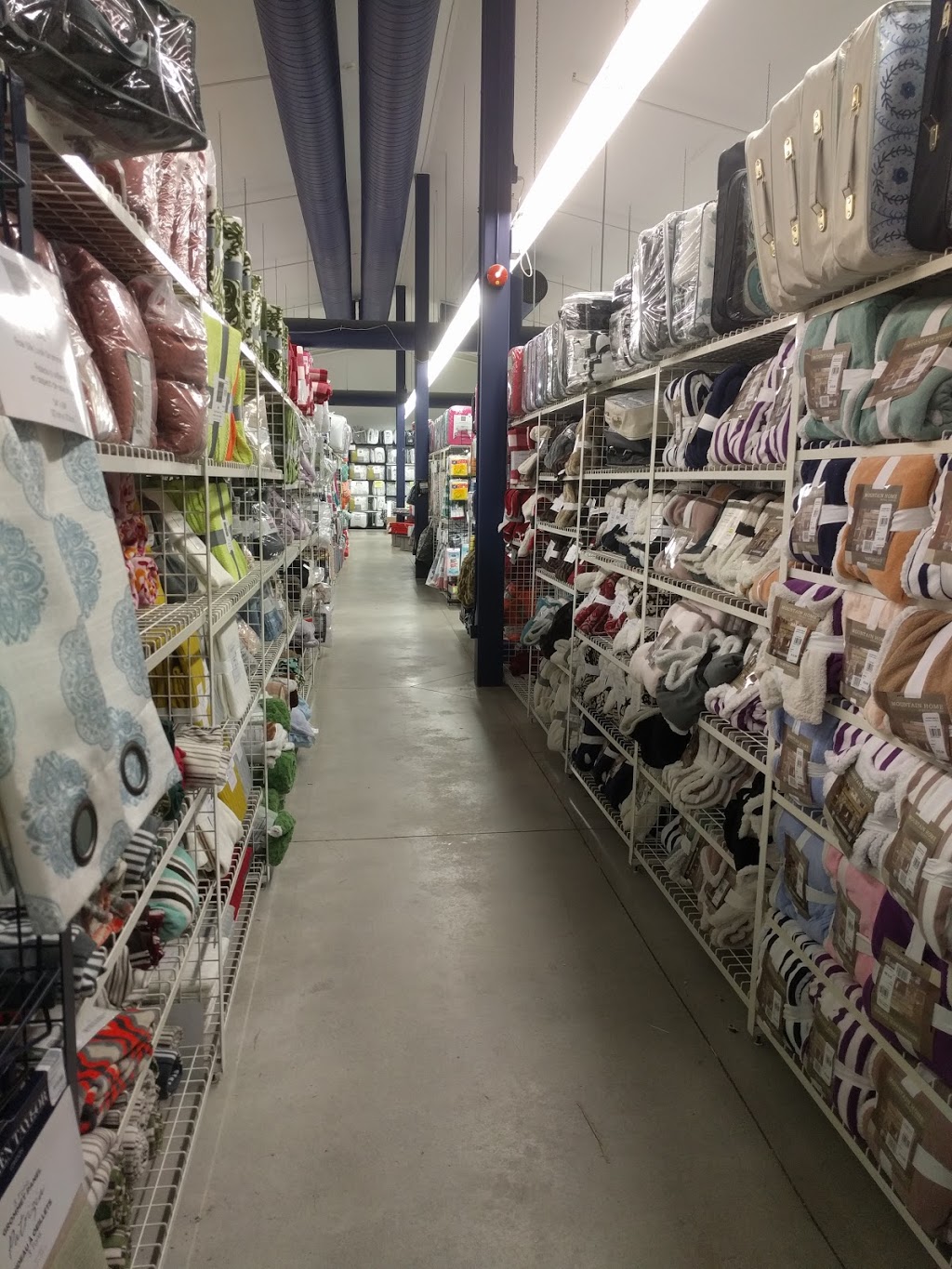 Oxford Mills Factory Outlet | 25 Benjamin Rd, Waterloo, ON N2V 2G8, Canada | Phone: (519) 746-9186